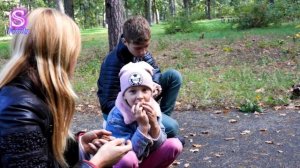 Первый раз КОРМИМ БЕЛОК ? в парке! Влог Супер Тима и семья Супер Фэмили