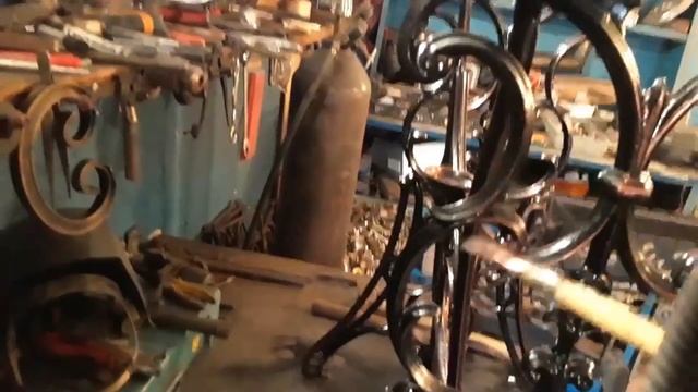 РЕСТАВРАЦИЯ СТАРОЙ СТАНИНЫ ОТ МАШИНКИ "ЗИНГЕР"СВОИМИ РУКАМИ!!! смотреть онлайн