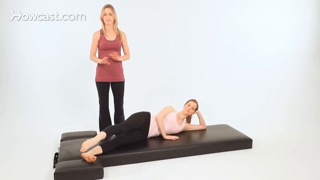 How to Do an Up & Down Side Kick | Pilates Workout смотреть онлайн