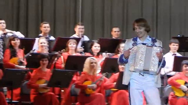 Концерт Павла Уханова (гармонь) в Екатеринбурге 23.04.2015 ЧАСТЬ 7 смотреть онлайн