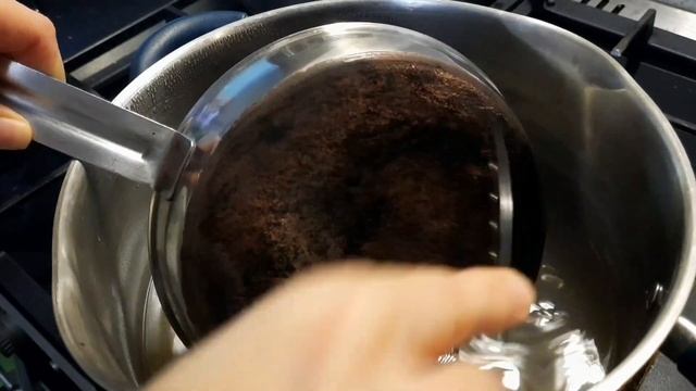 Как очистить сковороду, кастрюлю и любую посуду от двадцатилетнего нагара и любого жира смотреть онлайн