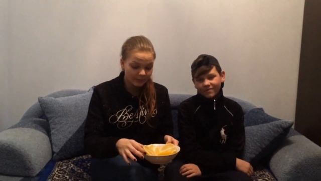 CHALLENGE!!! БЕЙ ПО ВОРОТАМ!!! ПЕРЕЦ ЧИЛИ В РОТ! КИСЛЫЙ ЛИМОН! смотреть онлайн