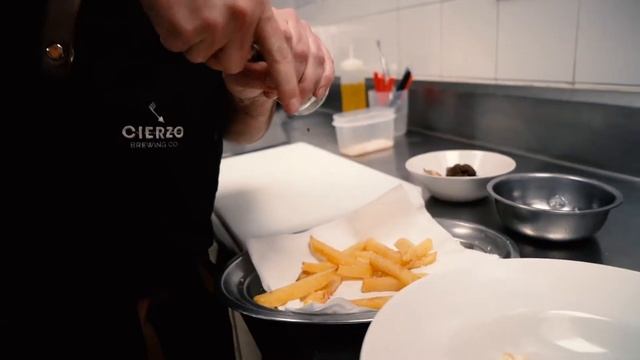 Huevos fritos trufados con Tuber Melanosporum de Sarrión (Teruel) | Sugerencias смотреть онлайн