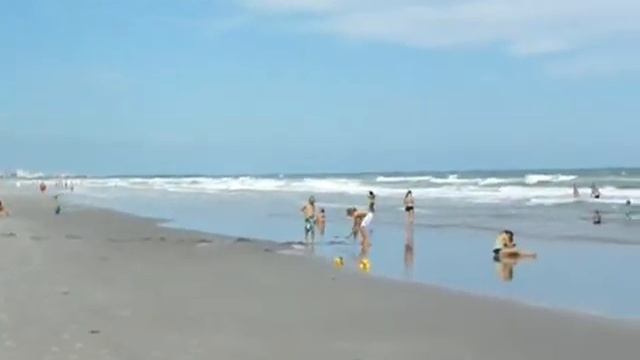 Океан в середине октября. Коко бич. Флорида. смотреть онлайн