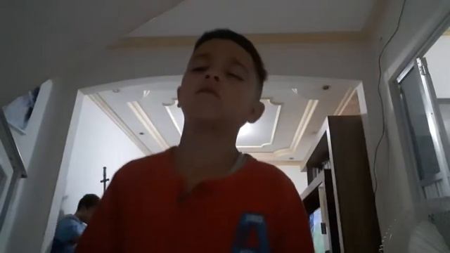 o Michel atrapalhando meu vídeo lá atrás no fundo смотреть онлайн
