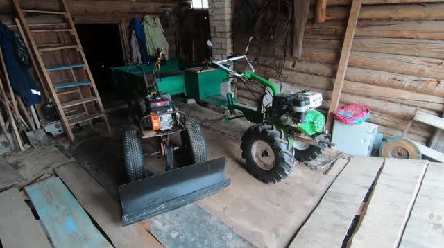 МОТОБЛОК AURORA 1400 по грязи.mp4 смотреть онлайн