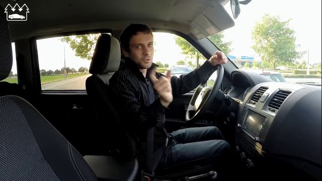UAZ Patriot AMC and Nissan Navara - Complete review (English with CZ sub.) смотреть онлайн