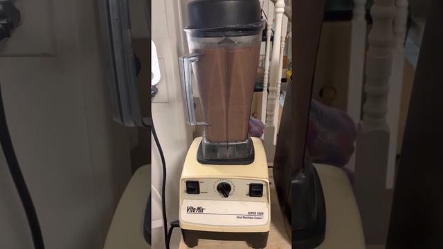 Best Vitamix Blender Review: 20+ Years & Going Strong смотреть онлайн