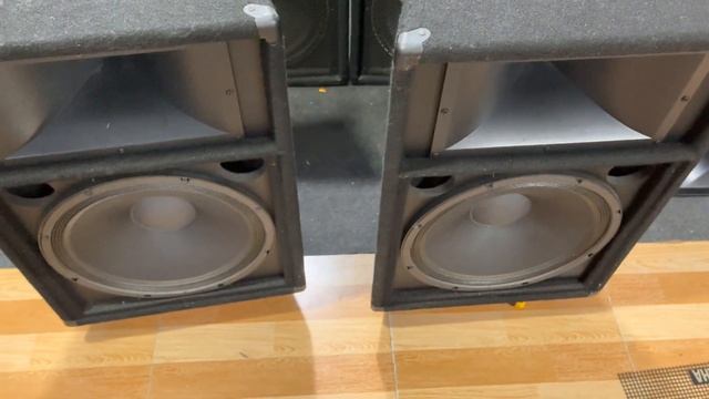 (Đã Bán) 3 Đôi Loa Yamaha Mỹ Xịn Bass 40 .Model S115V và S115IV . Karaoke Cực Chất .Lh 0981384842 смотреть онлайн