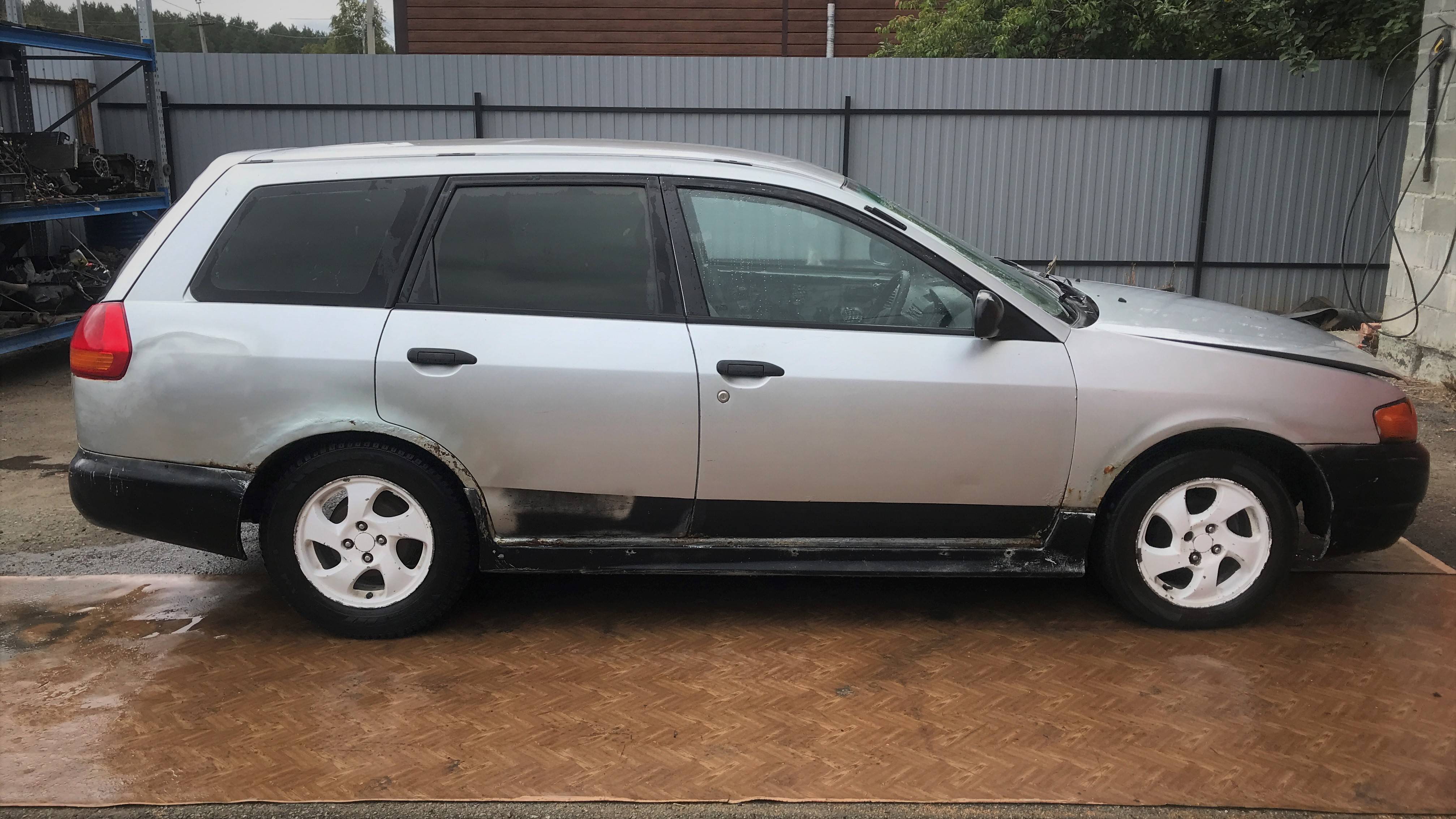 Разбор Nissan AD Y11 (III, GJ-VFY11) 2001 г.в, QG15DE (1.5, 100л.с), АКПП смотреть онлайн