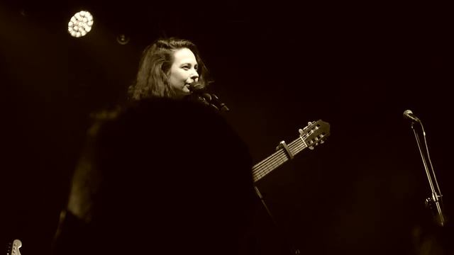 Michelle Gurevich – Keep in Mind and Love from a Distance (live) смотреть онлайн