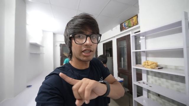 Thar Ke Uppar Baithke Kha Rahe Momos ? смотреть онлайн