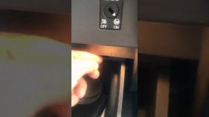 Снятие бардачка Шкода Суперб