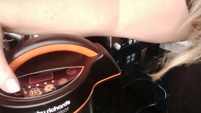 Morphy Richards £10.00 Soup / Smoothie Maker Review смотреть онлайн