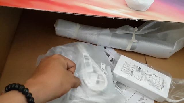 UNBOXING MONITOR GAMING + UNBOXING Monitor LG 27UK850 INDONESIA смотреть онлайн
