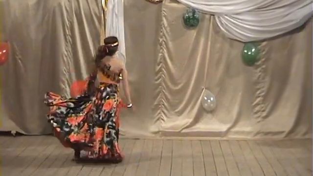 Хореографический ансамбль "Светлячок" ДШИ №2 г. Артем - "Костер" цыганский танец 2010 04 27 22 18 5 смотреть онлайн