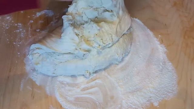 У вас есть мука и вода?Приготовьте этот хрустящии домашнии хлеб? за 5 минут смотреть онлайн