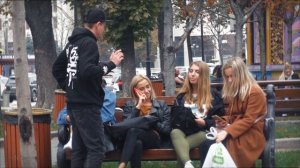 ЗАШКВАРНЫЕ ПРАНКИ над ЛЮДЬМИ/самые лучше пранки над людьми