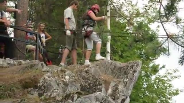 Оля прыгает в Мраморный каньон смотреть онлайн