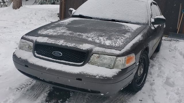 2007 Ford Crown Victoria Police Interceptor | Snow Has Arrived ❄️ смотреть онлайн