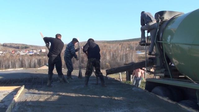 Строительство дома: Заливка фундамента ч.3 смотреть онлайн