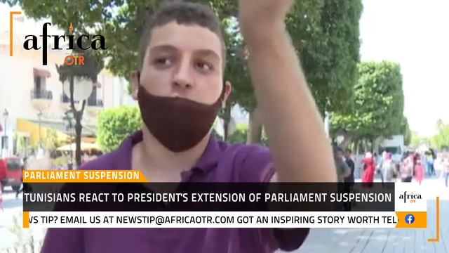 Tunisians react to presidents extension of parliament suspension смотреть онлайн