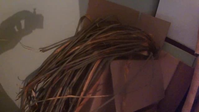 станок для нарезки бересты заготавливаем, расслаиваем, нарезаем и храним на лапти! смотреть онлайн