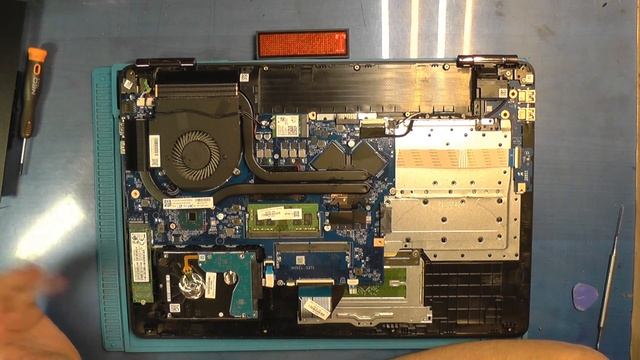 Обслуживание ноутбука HP Pavilion — 17-ab406ur. на платформе Quanta G37L (DAG37LMBAD1 rev D) смотреть онлайн