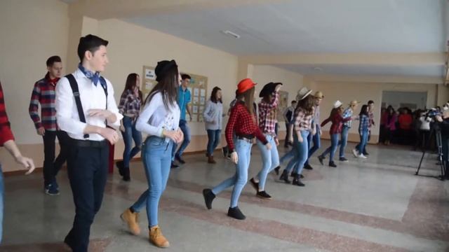 Флешмоб учеников 11 класса л.Пушкин г.Басарабяска смотреть онлайн