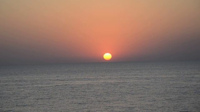 Закат солнца над морем