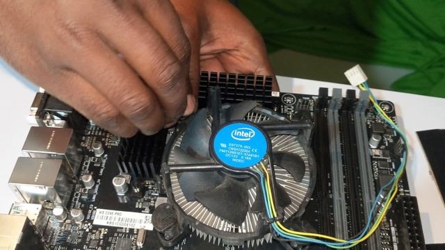 Intel Xeon E-2136 + 32GB Ddr4 ECC Server Build