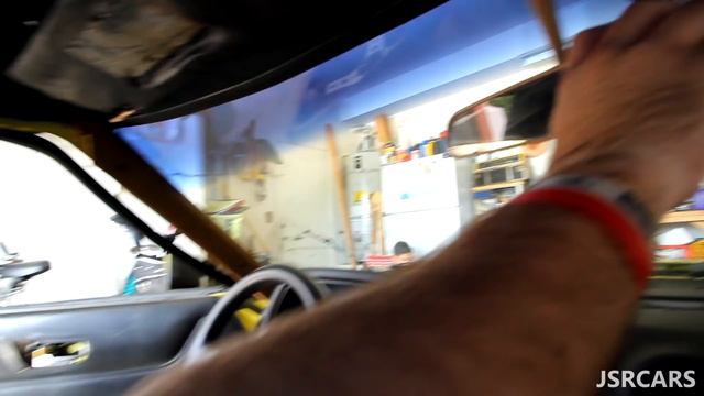 Slow Miata Takes On 'Slow Mustang' смотреть онлайн