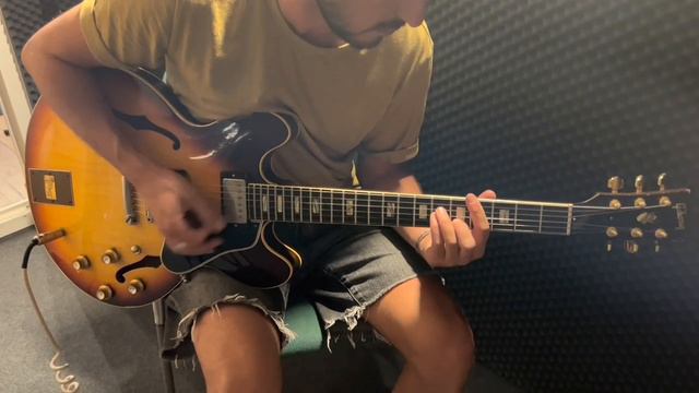 GIBSON ES-335 1965 All ORIGINAL @ SOUNDSETGUITARS смотреть онлайн