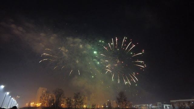 Праздничный новогодний салют ! Ново- Ленино , Иркутск . 2022 смотреть онлайн