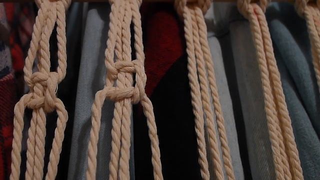 MACRAME CURTAIN HOW-TO | Average girl DIY смотреть онлайн
