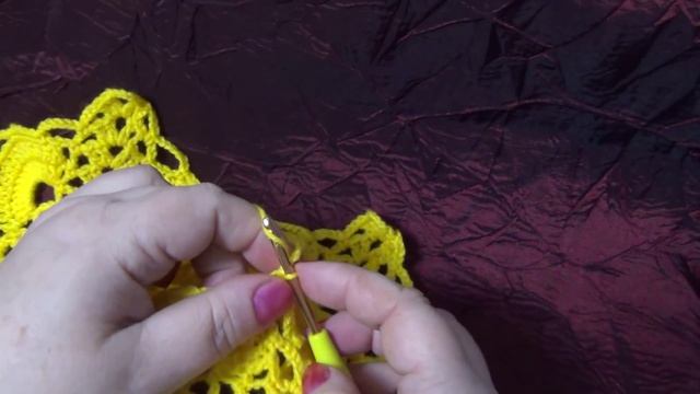 Соединение мотивов в процессе вязания последнего ряда. смотреть онлайн