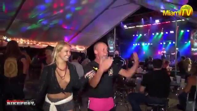 Miami TV    Jenny Scordamaglia @ Leesburg Bike Fest 2013   0 Hg4ZskhJ4