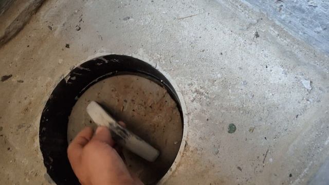 Нова бетонно-щілинна підлога для свиней