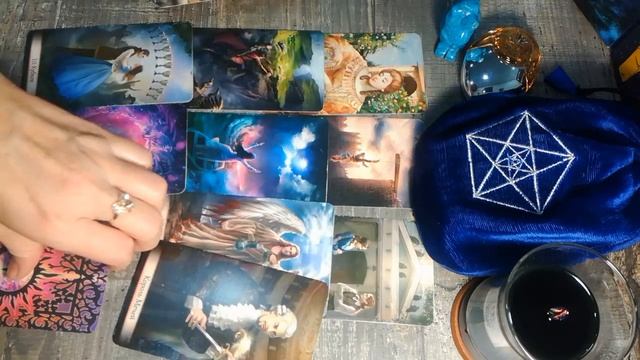 Расклад на картах Таро. Поиск работы ( общее считывание) смотреть онлайн