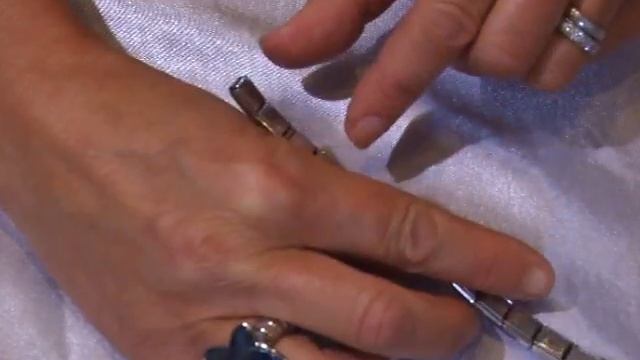 Nomination Bracelet Assembly Video