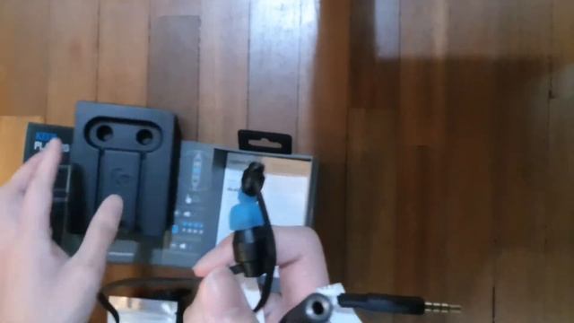 UNBOXING THE LOGITECH G333 GAMING EARPHONES!! (CRINGE ALERT) смотреть онлайн