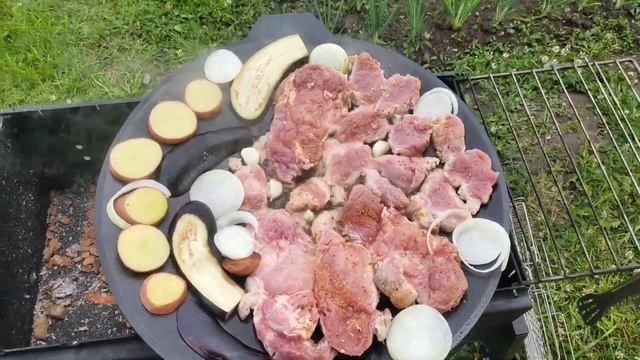 ?На САДЖЕ! Жарим Мясо с картошкой, баклажанами и луком! ?Поджаристо, нежно и потрясающе вкусно! смотреть онлайн
