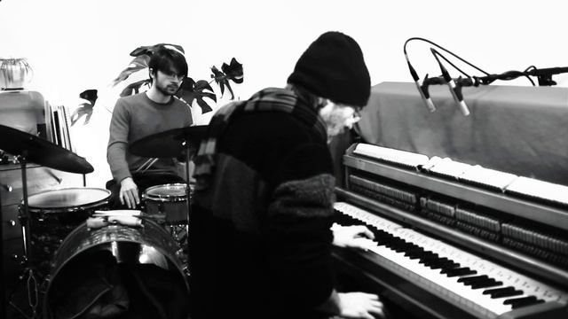 DEMOS #1 - Placards смотреть онлайн