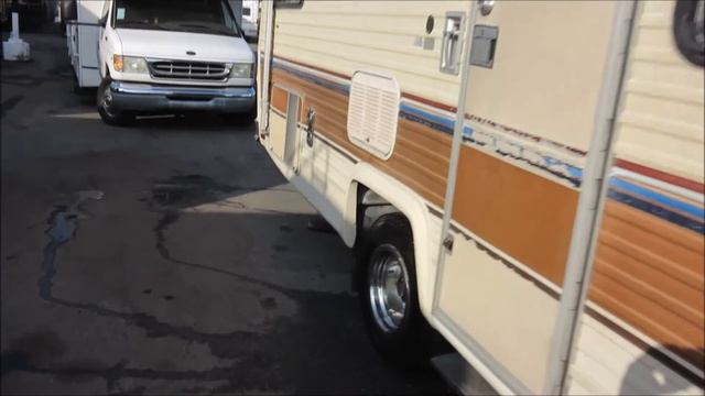 1984 Fleetwood Jamboree M26 Autos For Sale in California, Colton смотреть онлайн