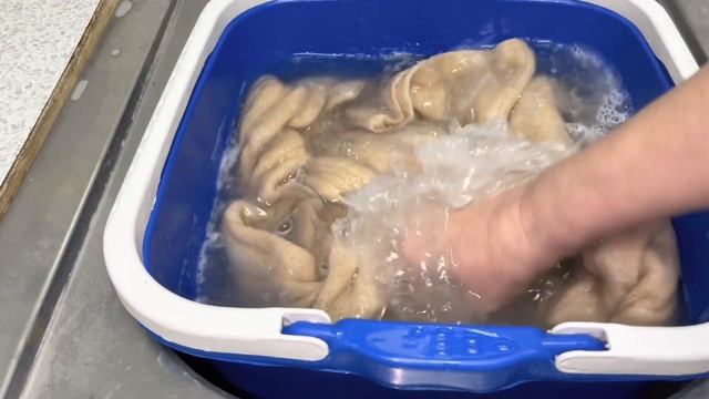 РАСТЯНУТЬ КАШЕМИРОВЫЙ СВИТЕР НА 3 РАЗМЕРА смотреть онлайн