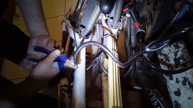 Как перекусить трос велосипедного замка за 1 минуту с помощью бокорезов смотреть онлайн