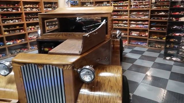 Tallahassee Auto Museum - World's Largest Batmobile Collection! Collection of Collections! смотреть онлайн