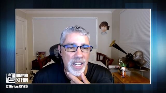 Gary’s Vacation to Portugal Annoys Howard смотреть онлайн