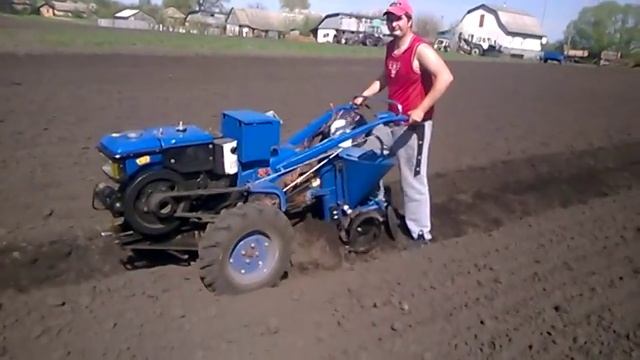 Мене глухих! Мотоблок! село Хороше Озеро №46 vk.com/motoblok_zubr12 смотреть онлайн