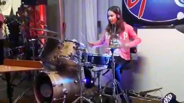 Believer- Imagine Dragon- cover- Sarah смотреть онлайн